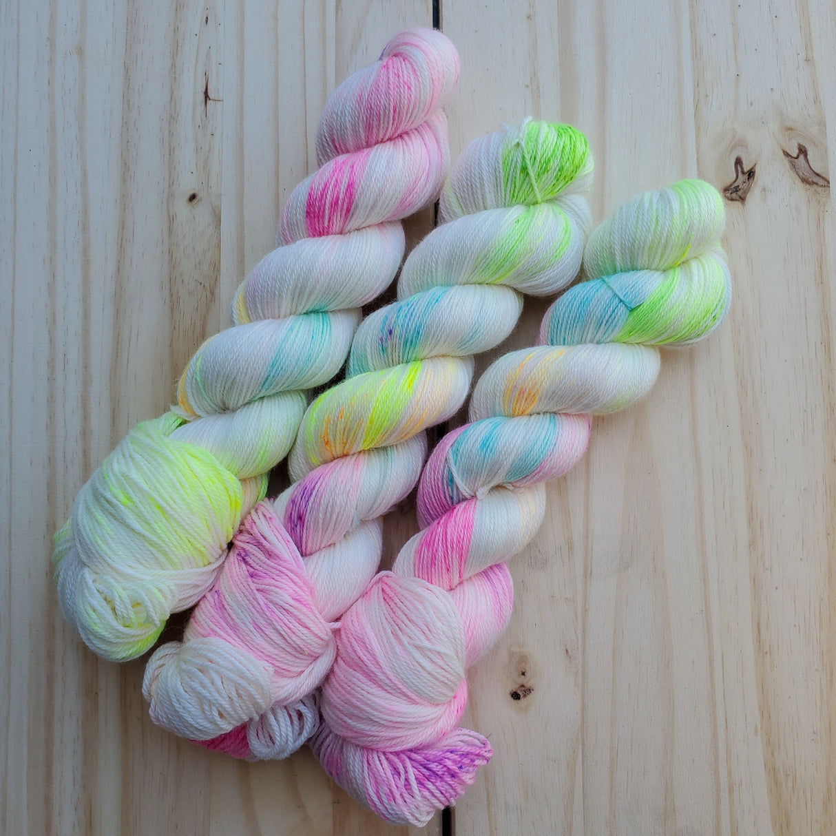 It's So Fluffy, I'm Gonna Dye! - Yarn