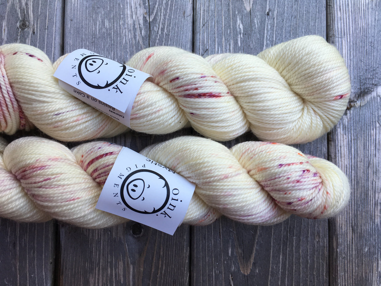 Raisins on a Cake - Yarn