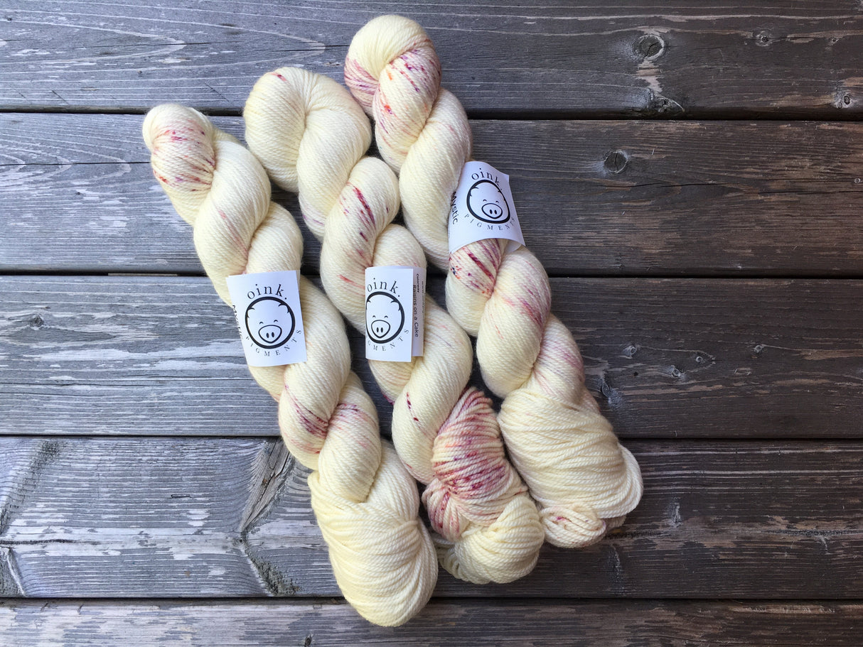 Raisins on a Cake - Yarn